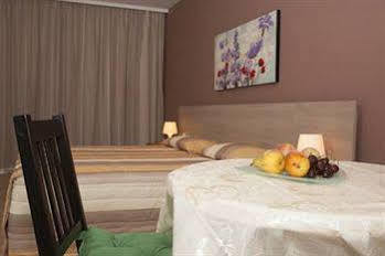 Crystallo Aparthotel Paphos